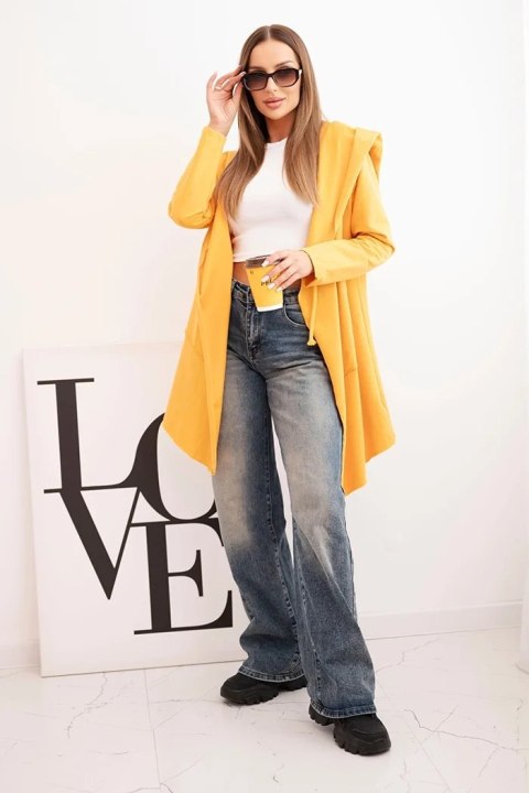 Narzutka z luźnym kapturem musztardowa