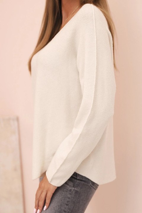 Sweter damska z wiskozą z dekoltem w serek jasno beżowy