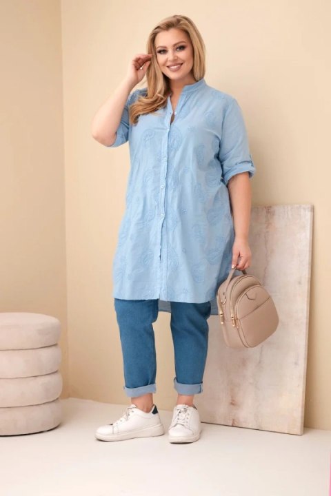 Sukienka damska Plus Size z haftem i podwijanym rękawem niebieska