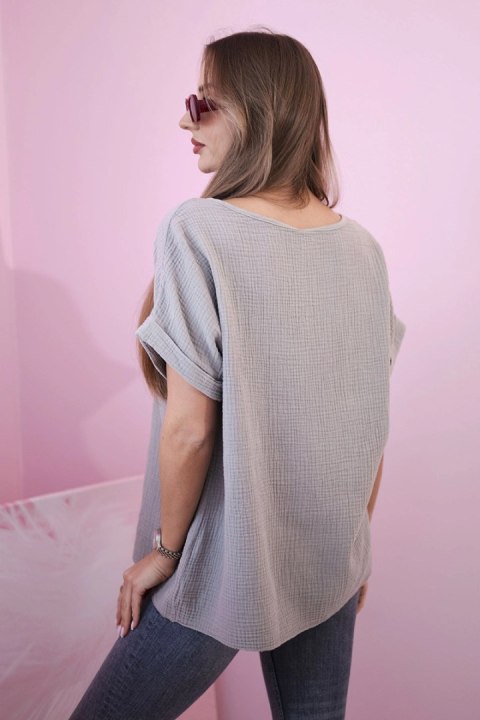 Bluzka muślinowa z naszyjnikiem fango