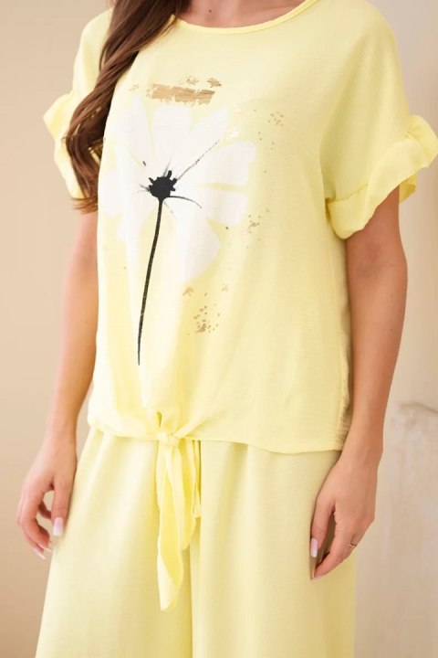 Komplet damski wiskozowy z bluzką z nadrukiem i spodniami żółty