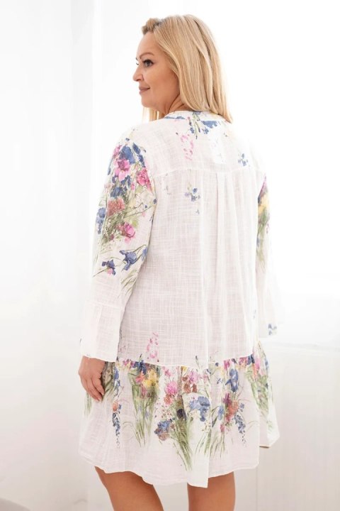 Sukienka damska bawełniana Plus Size z dekoltem V i guzikami kwiatowy wzór biała