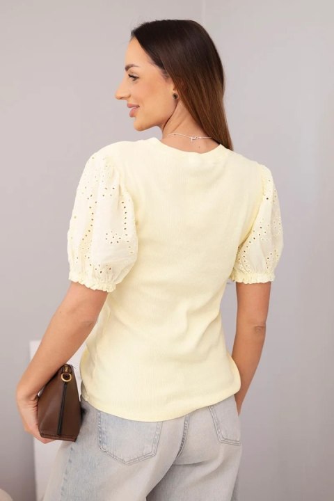 Bluzka damska bawełniana prążkowana z bufiastym rękawem i guziczkami żółta