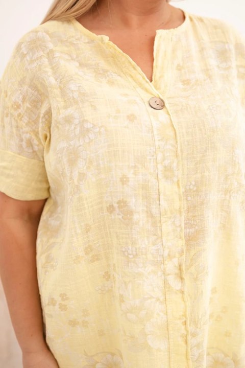 Bluzka damska bawełniana Plus Size z krótkim rękawem i ozdobnym guzikiem żółta