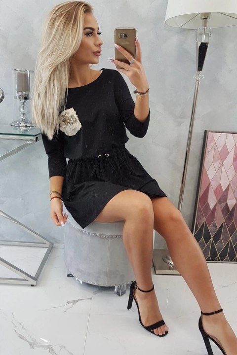 Sukienka z cekinową kieszonką czarna