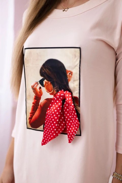 Sukienka z grafiką i kokardą w grochy 3D pudrowy róż