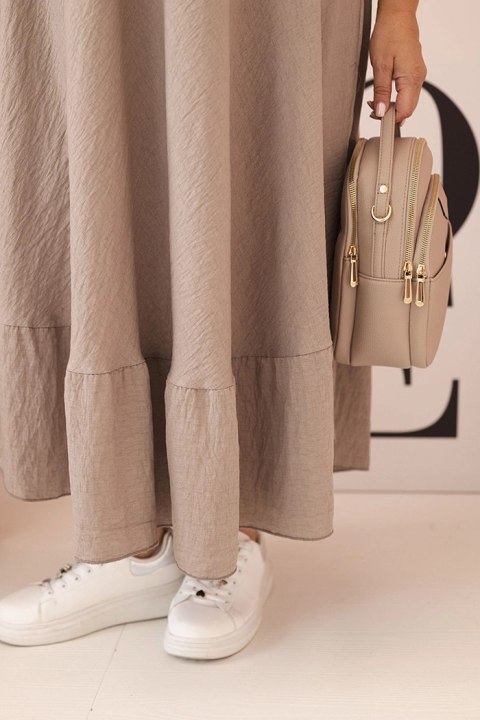 Sukienka damska plus size z krótkim rękawem i falbaną z lekkiej wiskozy cappuccino