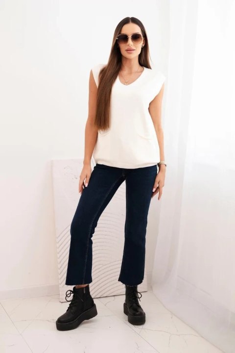 Sweter damski wiskozowy bez rękawów z kieszeniami i dekoltem V ecru