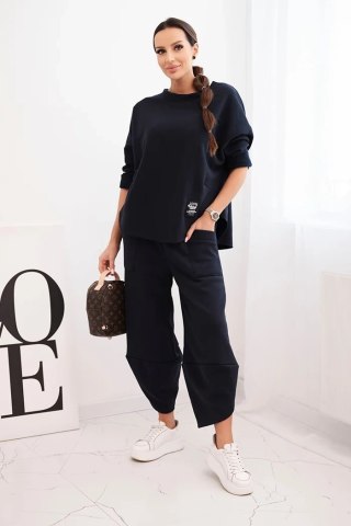 Komplet damski dresowy z grubszego materiału z szerokimi nogawkami granatowy
