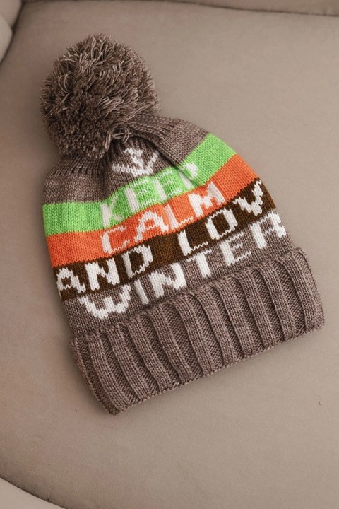 Czapka damska zimowa z wełną i napisem z dużym pomponem K422 cappuccino