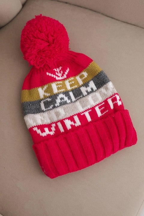 Czapka damska zimowa z wełną i napisem z dużym pomponem K422 fuksja