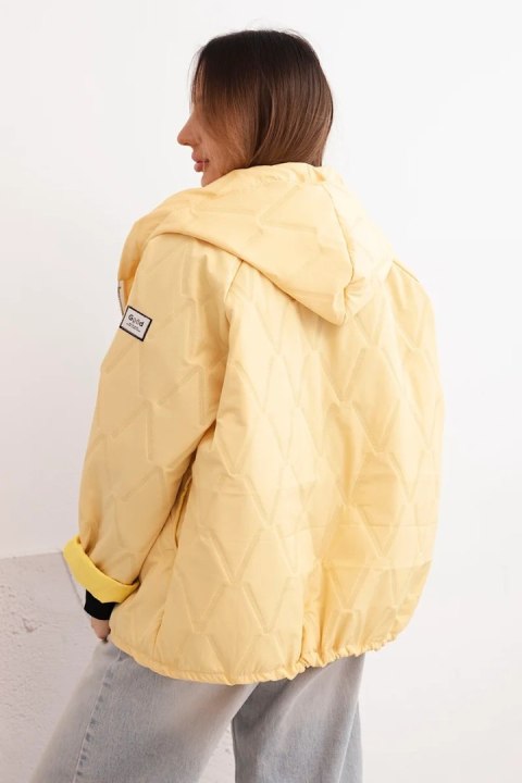 Kurtka damska wiosenna pikowana z kapturem i zamkiem żółta