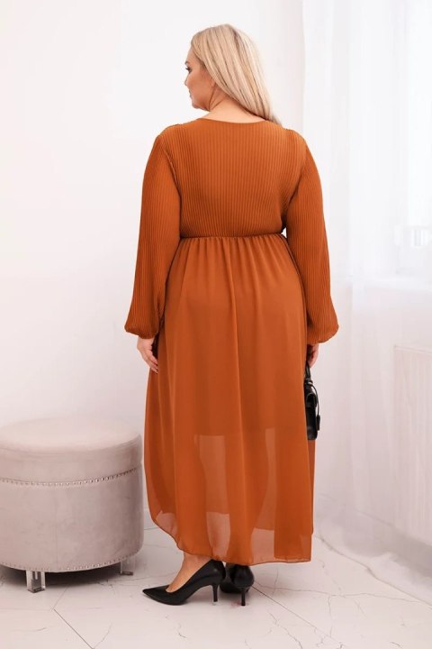 Sukienka plisowana damska Plus Size z wiskozy i z długim rękawem camelowa