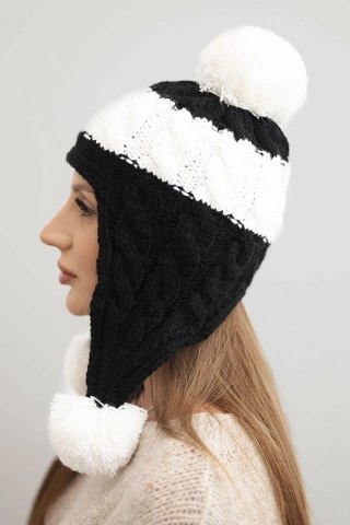 Czapka damska zimowa wełniana z pomponami i nausznikiem K447 czarna + biała