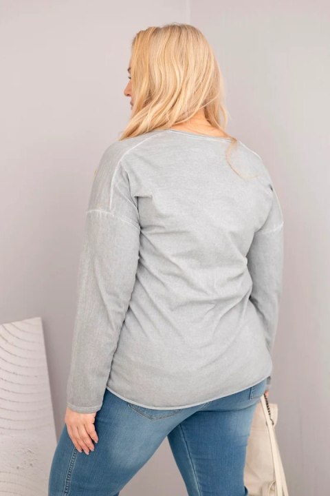 Bluzka damska Plus Size przecierana z dekoltem V i dłuższym tyłem szara