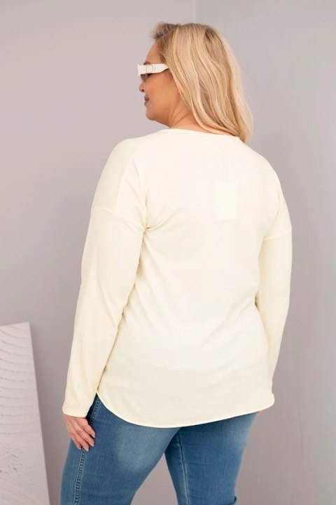 Bluzka damska Plus Size przecierana z dekoltem V i dłuższym tyłem żółta