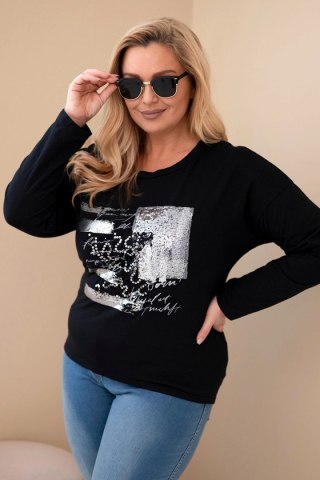 Bluzka damska Plus Size przecierana z nadrukiem i dłuższym tyłem czarna
