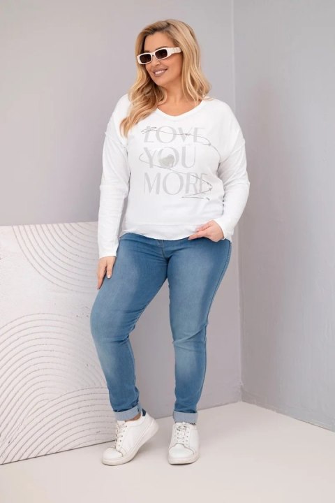 Bluzka damska Plus Size przecierana z napisem Love You More biała