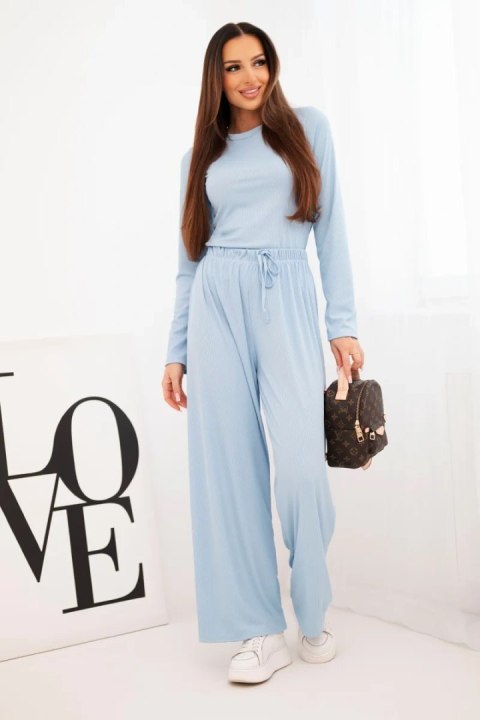 Komplet damski wiskozowy z bluzką i szerokimi spodniami niebieski