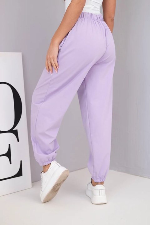 Spodnie damskie bawełniane z wysokim stanem i ozdobnym guzikiem jasno fioletowe