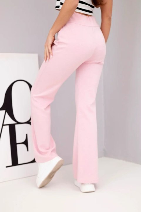 Spodnie damskie masełko z rozszerzaną nogawką jasno różowe
