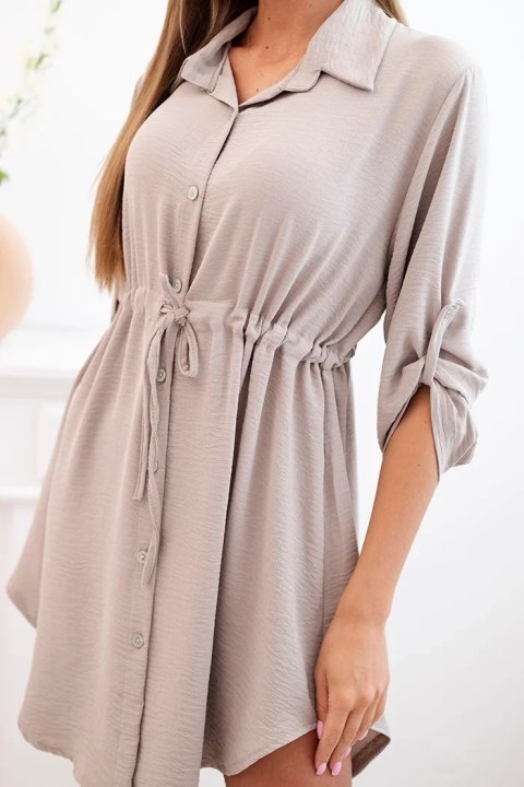 Sukienka z zapięciem na guziki i wiązaniem w talii fango