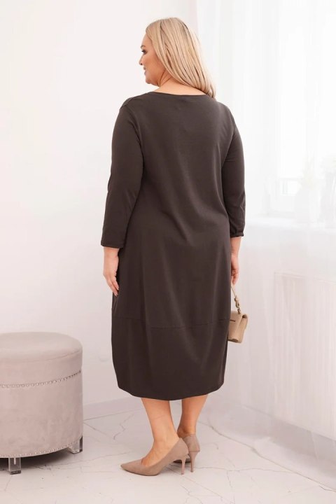 Sukienka damska bawełniana Plus Size z podwijanym rękawem i kieszeniami brązowa