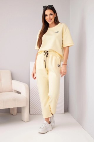 Komplet damski wiskozowy masełko z krótkim rękawem i spodniami z podwijaną nogawką żółty