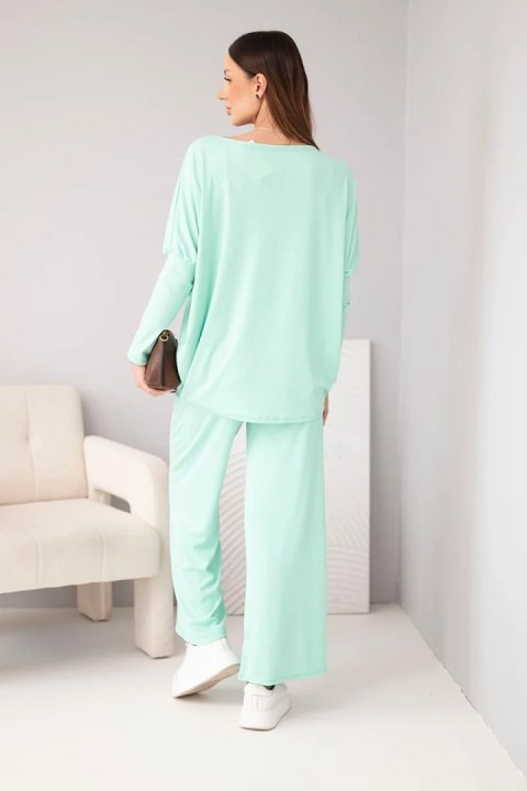 Komplet damski wiskozowy z luźną bluzką i spodniami miętowy