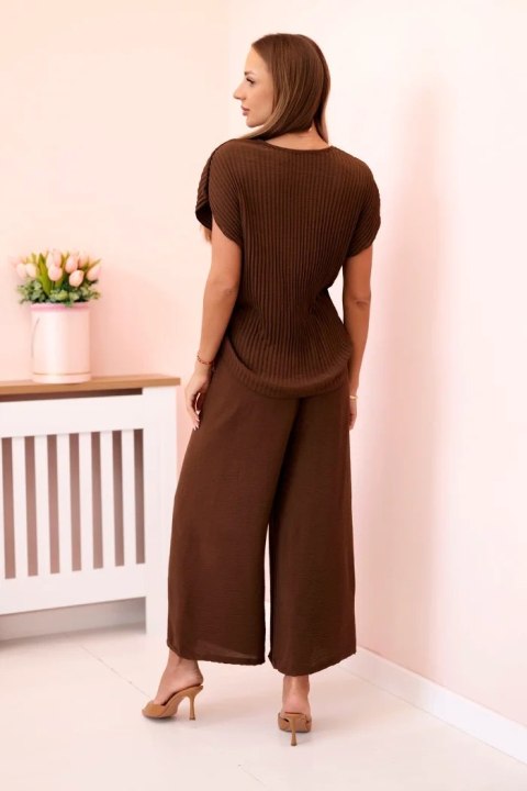 Komplet z wiskozy bluzka plisowana + spodnie brązowy