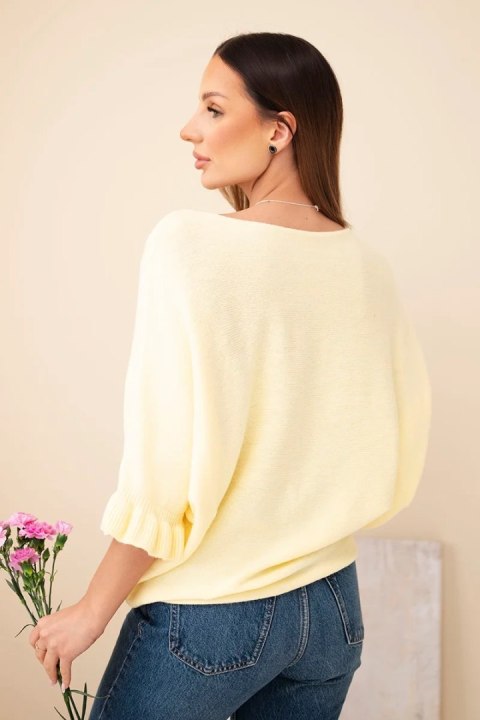 Sweter damski typu nietoperz z okrągłym dekoltem żółty